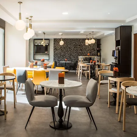 Citadines La Defense Paris 4*