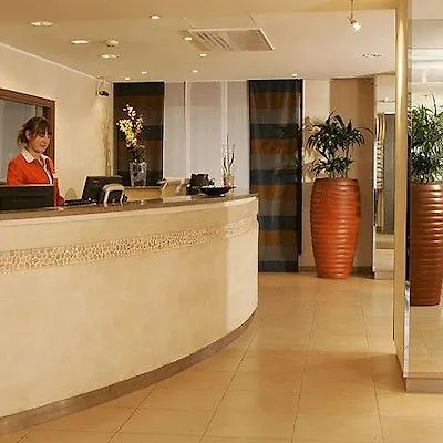 Apartahotel Citadines La Défense Paris 4*